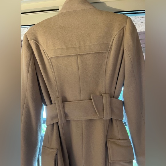 Bebe. Trench coat. Used. Size M. Grey with a hint of lilac color. - Picture 12 of 17